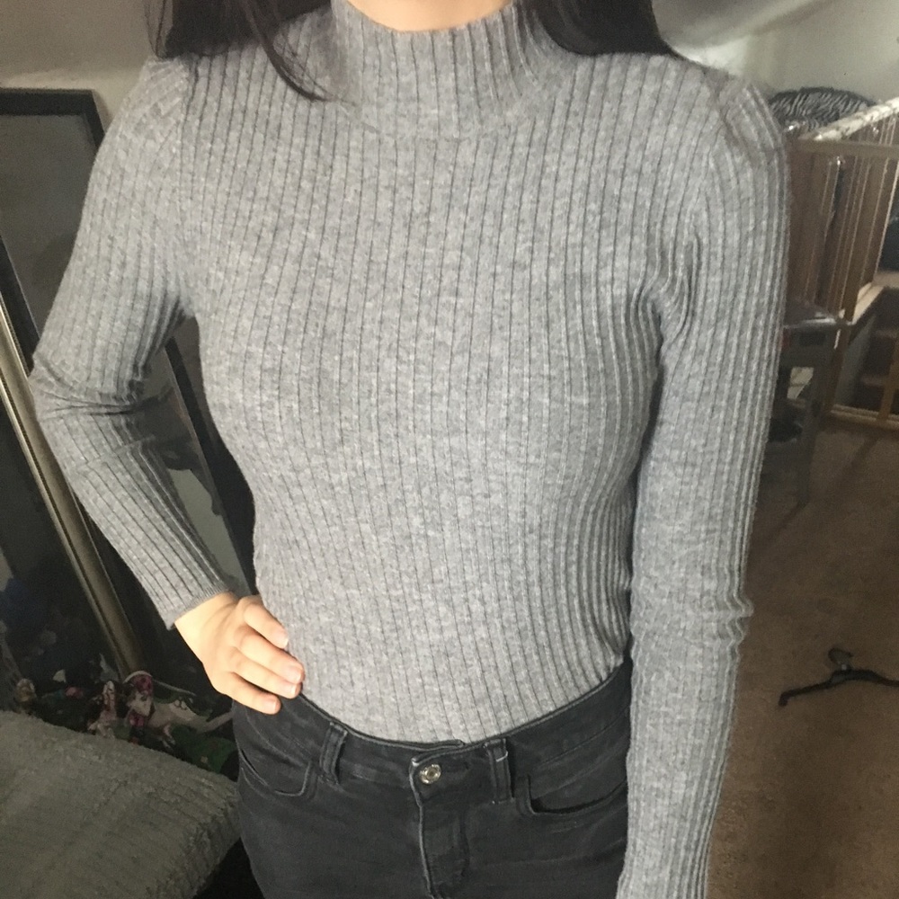 Grey Forever 21 Sweater - Picture 2 of 4